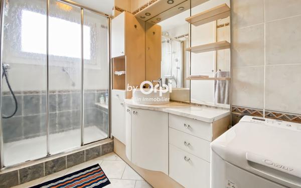 Appartement à vendre    3 pièces • 64 m2 Montluçon