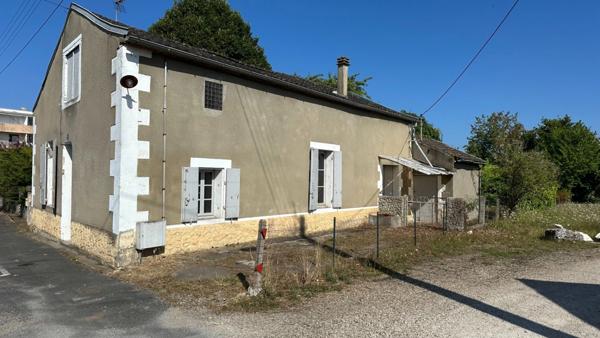 Maison à rénover intégralement avec grand terrain d'environ 3000 m2 – Bergerac (24)