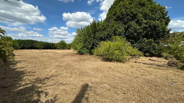 Maison à rénover intégralement avec grand terrain d'environ 3000 m2 – Bergerac (24)