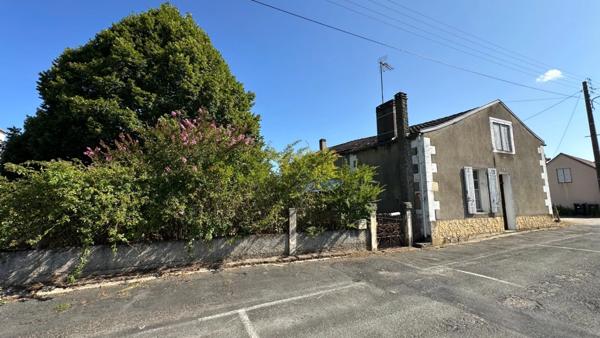 Maison à rénover intégralement avec grand terrain d'environ 3000 m2 – Bergerac (24)