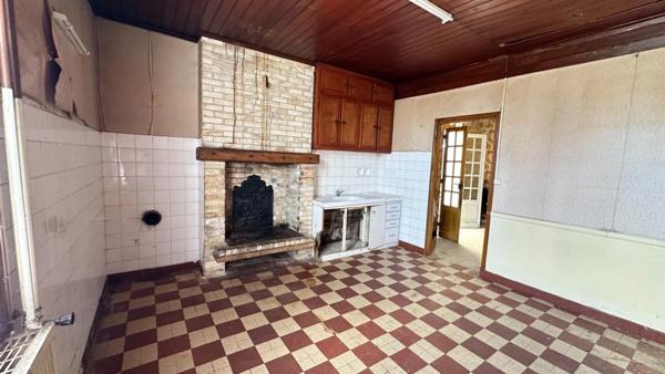 Maison à rénover intégralement avec grand terrain d'environ 3000 m2 – Bergerac (24)