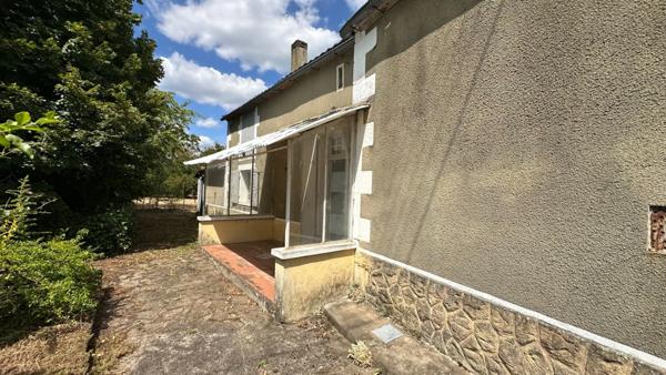 Maison à rénover intégralement avec grand terrain d'environ 3000 m2 – Bergerac (24)
