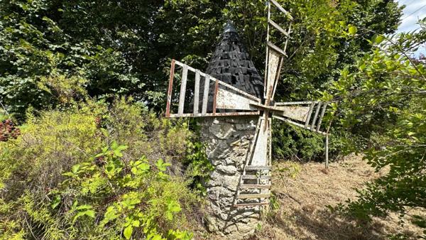 Maison à rénover intégralement avec grand terrain d'environ 3000 m2 – Bergerac (24)