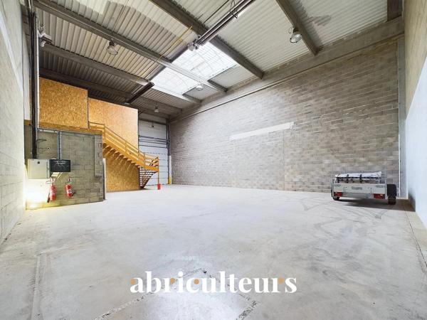 Local d’activité de 270 m² À 1h de Paris, au cœur d’une zone stratégique
