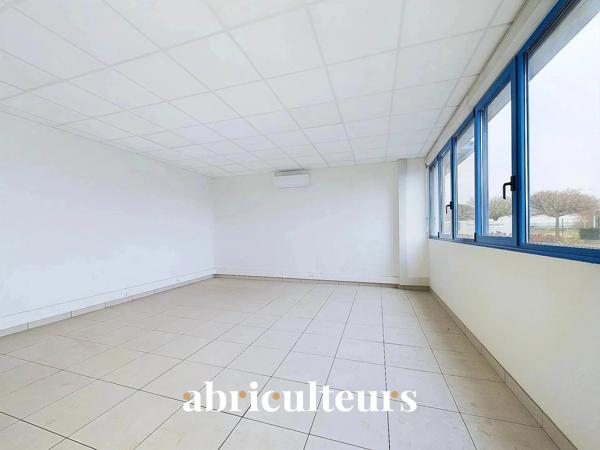 Local d’activité de 270 m² À 1h de Paris, au cœur d’une zone stratégique