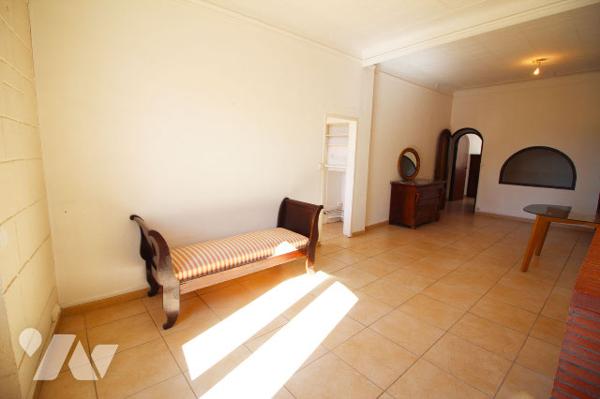 Bel appartement T2 (MAGNIFIQUE VUE MER) de 65m2 Carrez dans le quartier de Saint-Victor (7e).