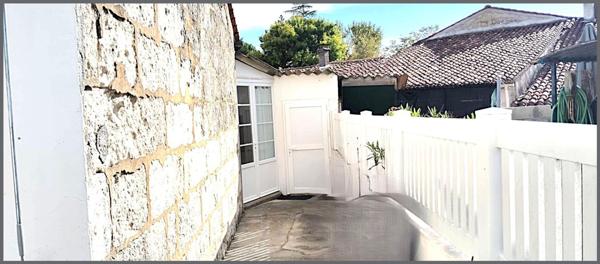 Immeuble à SAINTES, 17100 - 56m²