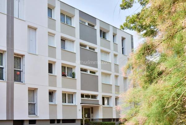 Vente                                                      Appartement
                        
                     3 pièces                      58 m2                     à Crosne