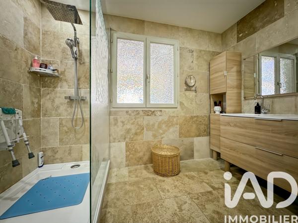 Maison à vendre 8 pièces 256 m² Arles