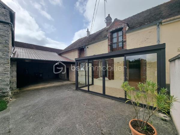 ** En EXCLUSIVITÉ ** Venez découvrir SANS TARDER cette maison en pierre située dans un village à 4 km de MAISON-ROUGE ( commerces de proximités, bus avec lignes régulières ) ainsi qu’à 10 km de Nangis ( gare SNCF, commodités et commerces ).

Cette maison d'environ 77 m² édifiée sur un terrain de 715 m², vous offre au rez-de-chaussée, une véranda, une cuisine dînatoire, un séjour, une salle d’eau, un WC indépendant et une chambre.
À l'étage vous disposerez d'une chambre et d’une pièce.
Une annexe attenante divisée en deux partie chaufferie et atelier, ainsi qu’un grenier vient compléter ce bien.
À l'extérieur vous bénéficierez également d’un grand préau, de plusieurs places de stationnement, d'un jardin entièrement clos et d'une terrasse.

Quelques travaux sont à prévoir.

Les ++ : Portail motorisé, fenêtres PVC double vitrage, porte d’entrée aluminium, chaudière gaz de 2021, grand préau, plusieurs places de stationnement ! 

N'attendez plus, contactez-nous !

Pour plus d'information n'hésitez pas à contacter Julien et Cindy LUCIANI au 06 52 63 33 63.