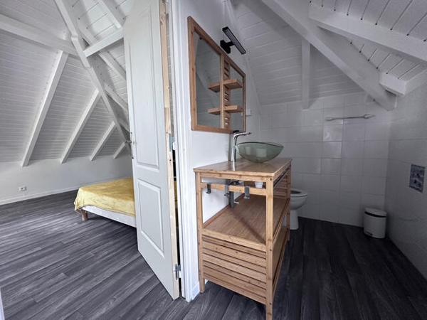 A VENDRE JOLIE VILLA T4 EN DUPLEX ET T2 EN RDJ SUR 1000 M² DE TERRAIN DANS SECTEUR RESIDENTIEL DE LA GRIPPIERE A PETIT-BOURG