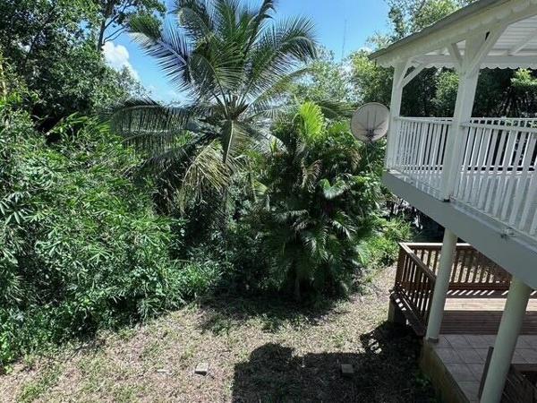 A VENDRE JOLIE VILLA T4 EN DUPLEX ET T2 EN RDJ SUR 1000 M² DE TERRAIN DANS SECTEUR RESIDENTIEL DE LA GRIPPIERE A PETIT-BOURG