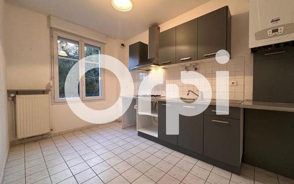 Appartement à vendre    3 pièces • 90 m2 Soissons