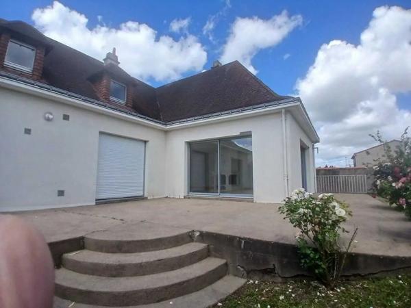 Vente                                                      Maison
                        
                     6 pièces                      175 m2                     à Saint-Sébastien-sur-Loire