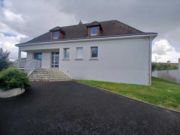 Vente                                                      Maison
                        
                     6 pièces                      175 m2                     à Saint-Sébastien-sur-Loire
