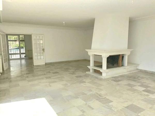 Vente                                                      Maison
                        
                     6 pièces                      175 m2                     à Saint-Sébastien-sur-Loire