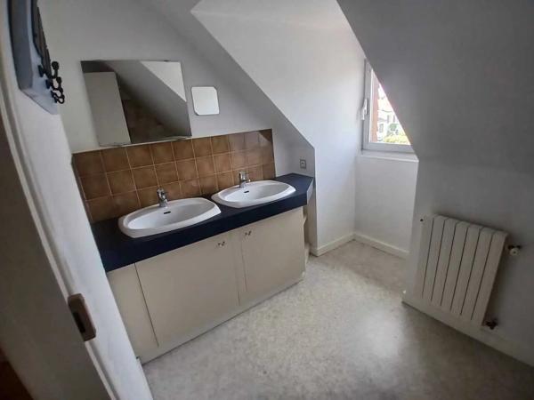 Vente                                                      Maison
                        
                     6 pièces                      175 m2                     à Saint-Sébastien-sur-Loire