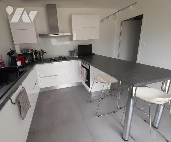 Maison 5 pièces à vendre, PONTIVY (56300)
Surface habitable : env. 143 m² | Terrain : 693 m² |...