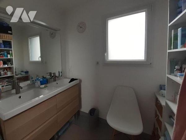 Maison 5 pièces à vendre, PONTIVY (56300)
Surface habitable : env. 143 m² | Terrain : 693 m² |...