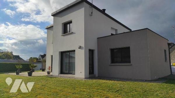 Maison 5 pièces à vendre, PONTIVY (56300)
Surface habitable : env. 143 m² | Terrain : 693 m² |...