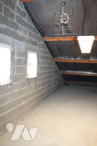 Nous vous invitons à découvrir cette maison individuelle construite en 1972 qui vous permettra ...