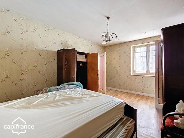 Maison avec potentiel de division parcellaire sur près de 3000 m², THOUARS (79)