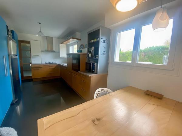 Isneauville ! maison familiale avec piscine et grand jardin