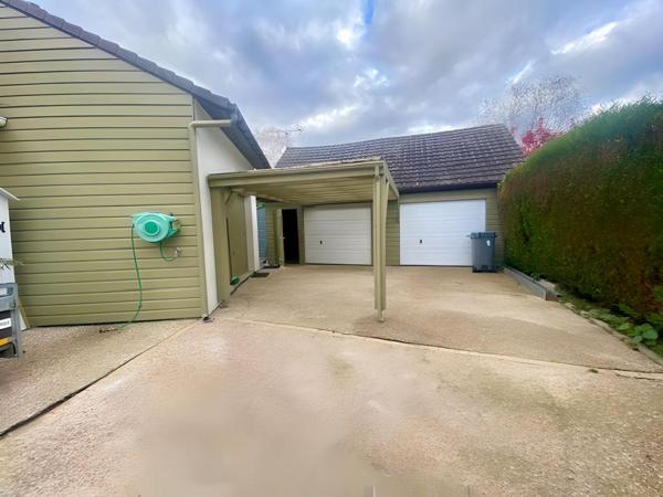 Isneauville ! maison familiale avec piscine et grand jardin