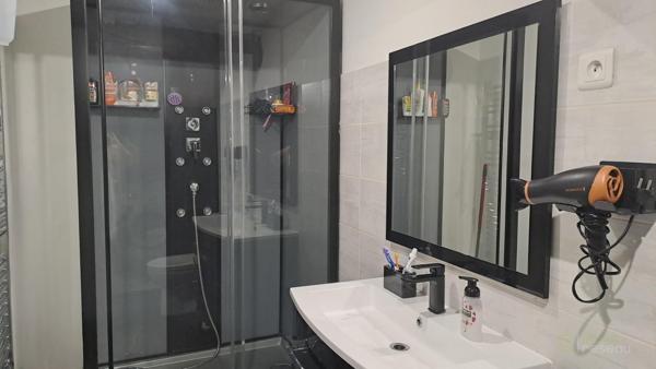 Immeuble à NIMES (30000)