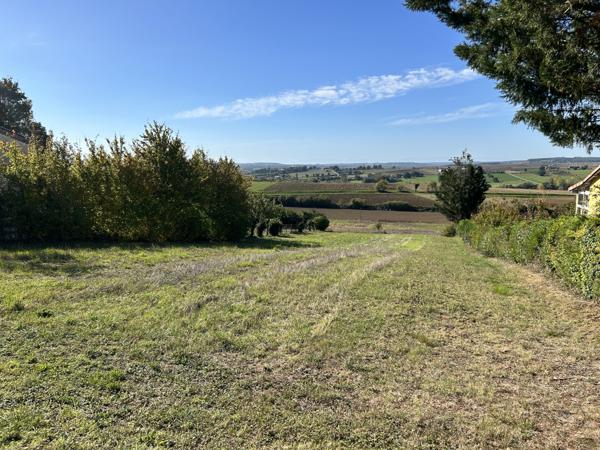 Beaumont-de-Lomagne (82500) Vue Pyrénées !