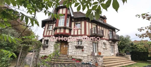 Maison à vendre 12 pièces de 270 m²