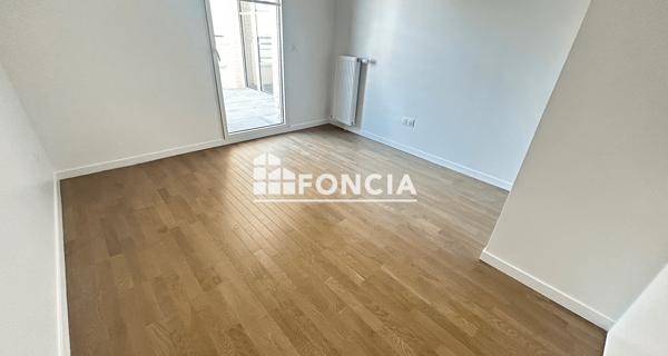 Location Appartement 3 pièces 71.95 m² - Châtenay-malabry 92290