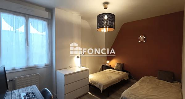 À vendre Maison 7 pièces 189 m² - Laval 53000