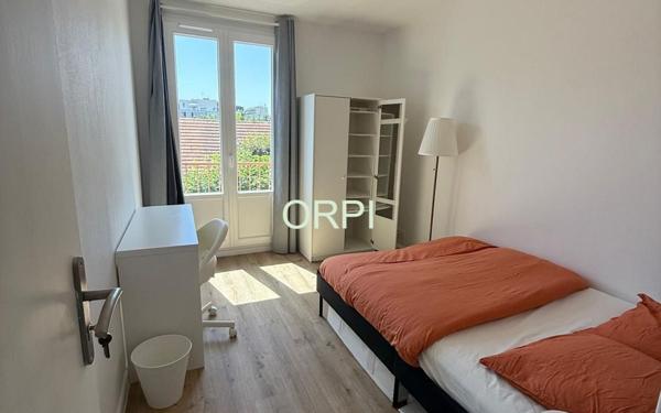 Appartement à louer    5 pièces • 79,99 m2 Vitry-sur-Seine