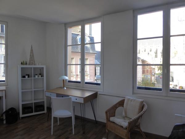 Location Appartement 1 pièce Rouen (76000) - Studio meublé à deux pas de la Place du Général de Gaulle