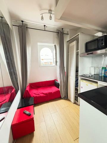 Studio avec Mezzanine Bd Flandrin PARIS 16