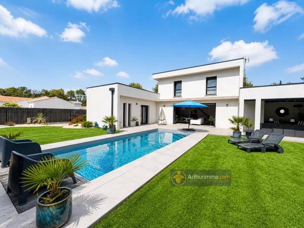 Vente Maison 6 pièces 145 m2 à Saint-Jean-de-Monts