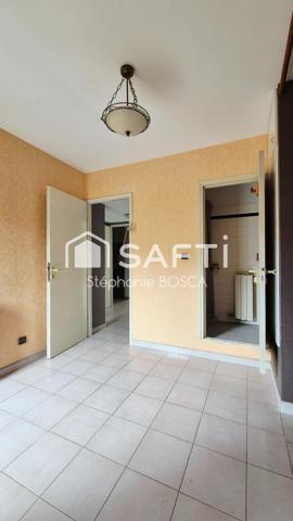 T4 À RÉNOVER, 2 TERRASSES, 2ème ÉTAGE AVEC ASCENSEUR