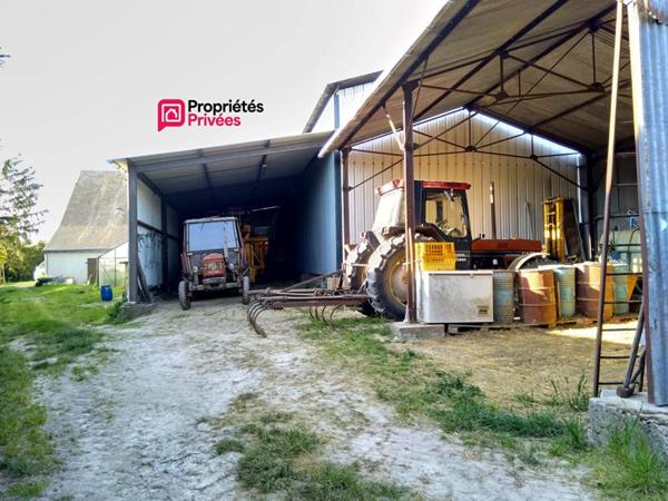 Propriété (ferme) avec 2 longères 330 m² + dépendances 640 m² et 20 ha de terre