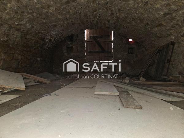 Grange rénovée - Fort potentiel - Abrest