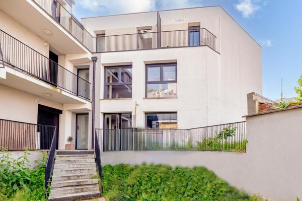 Noisy-le-Sec (93130) Appartement Duplex au calme avec terrasse et 2 parkings