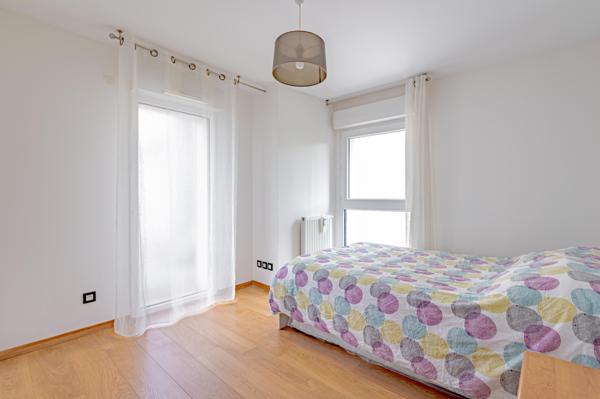 Noisy-le-Sec (93130) Appartement Duplex au calme avec terrasse et 2 parkings