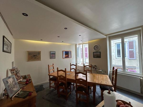 Maison, appartement, centre-ville de Cusset