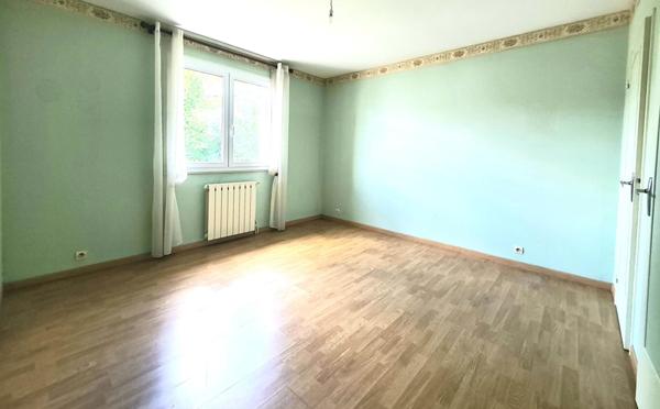 Environnement Exceptionnel, boisé, au calme 4 pièce(s) 92 m2, 2 garages !!!,  
St sebastien sur loire 44230