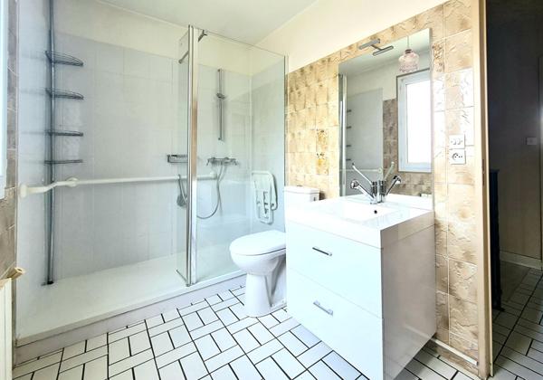 Environnement Exceptionnel, boisé, au calme 4 pièce(s) 92 m2, 2 garages !!!,  
St sebastien sur loire 44230