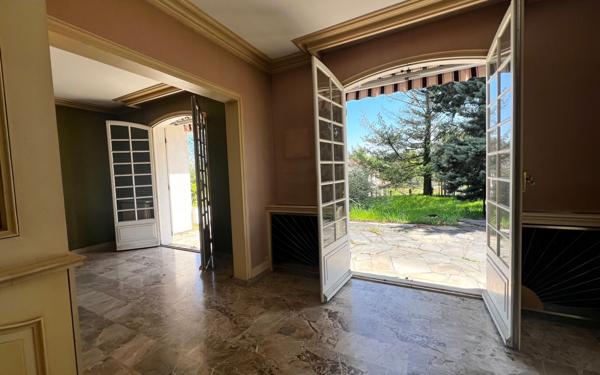 Maison à vendre    8 pièces • 185 m2 Francheville