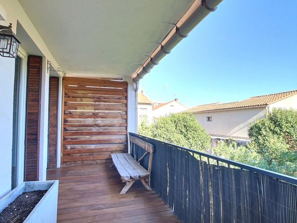 A louer appartement T3 Avignon - Secteur Rotondes - avec garage, cave, balcon et toit terrasse commun