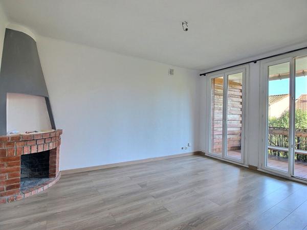 A louer appartement T3 Avignon - Secteur Rotondes - avec garage, cave, balcon et toit terrasse commun