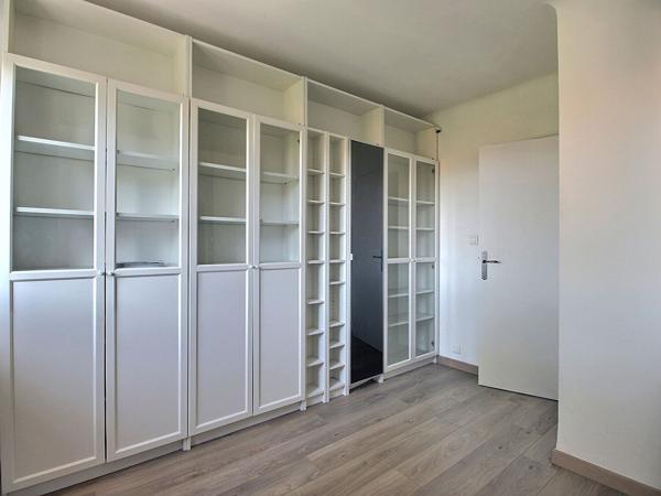A louer appartement T3 Avignon - Secteur Rotondes - avec garage, cave, balcon et toit terrasse commun