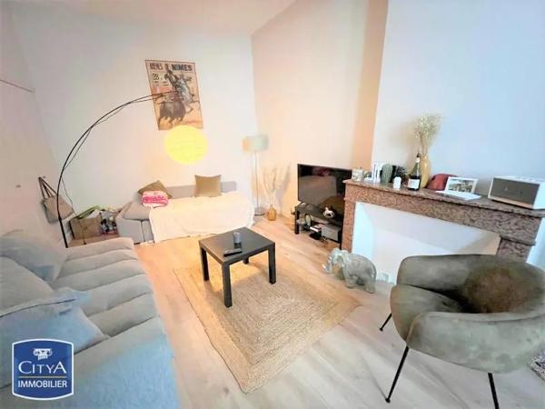 Appartement à louer 2 pièces 57.4m² Nîmes (30000)